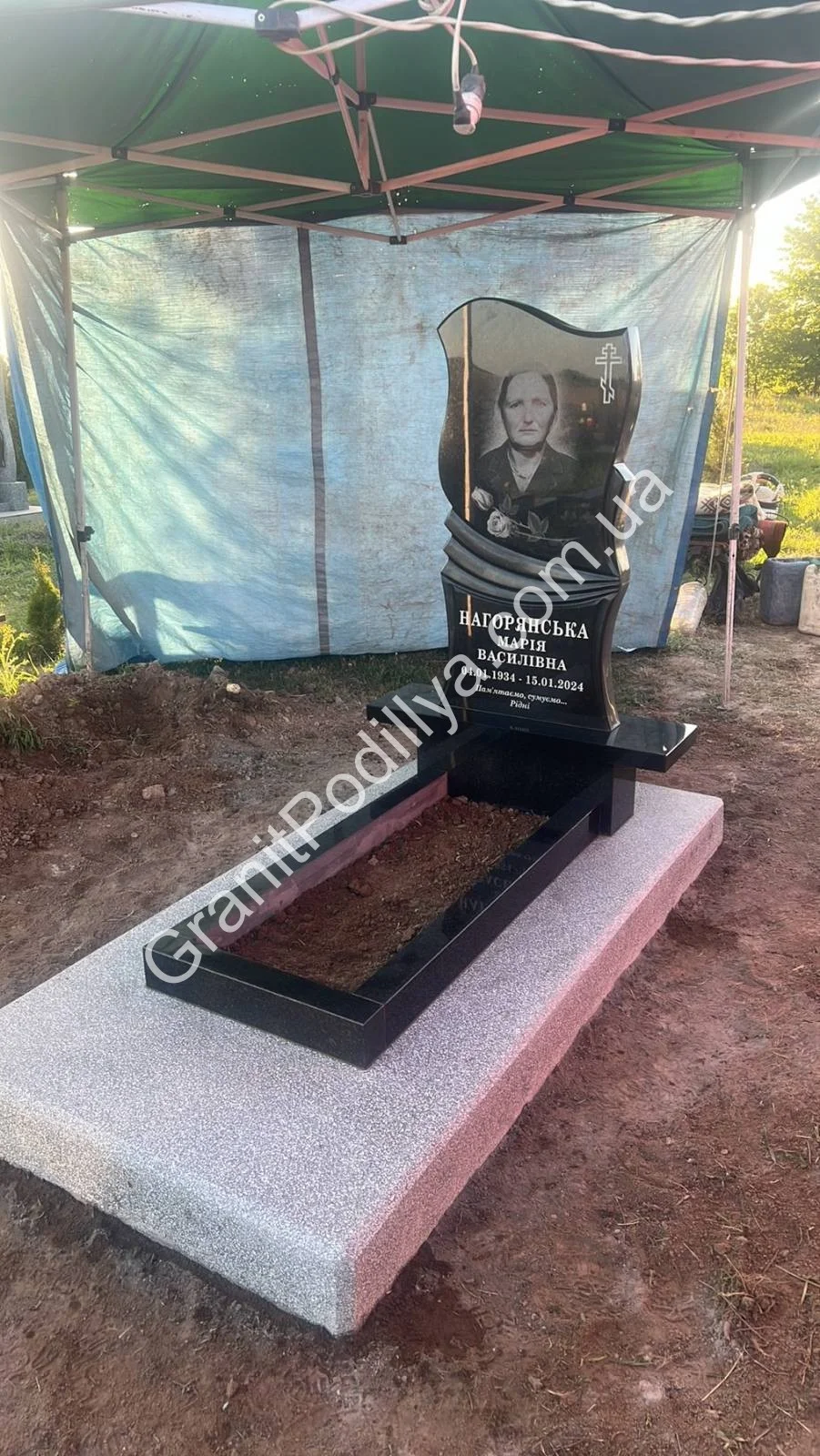 Подвійний пам'ятник з граніту - Кам'янець-Подільський | GranitPodillya